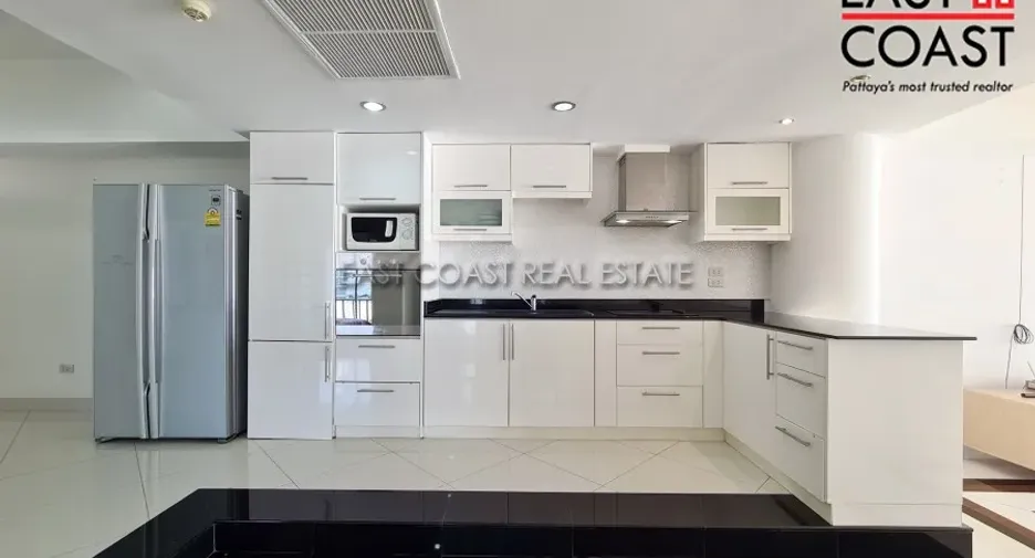 For rent 4 bedrooms condo in Jomtien, Pattaya