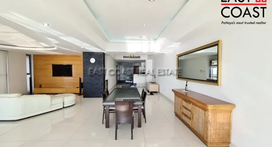 For rent 4 bedrooms condo in Jomtien, Pattaya