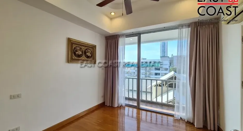 For rent 4 bedrooms condo in Jomtien, Pattaya