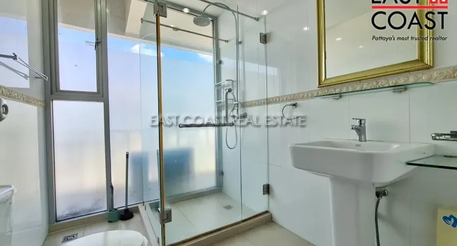 For rent 4 bedrooms condo in Jomtien, Pattaya