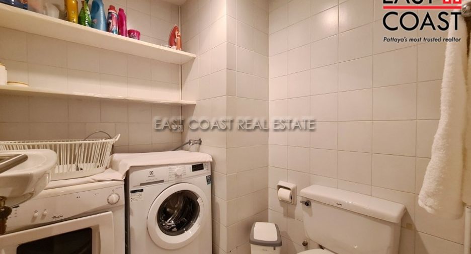 For rent 2 bedrooms condo in North Pattaya, Pattaya