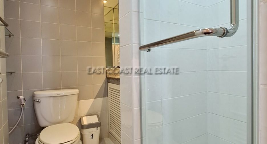 For rent 2 bedrooms condo in North Pattaya, Pattaya