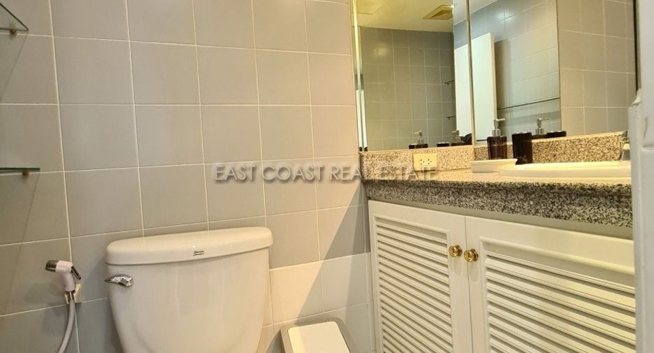 For rent 2 bedrooms condo in North Pattaya, Pattaya