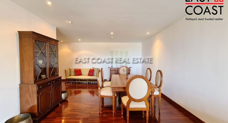 For rent 2 bedrooms condo in North Pattaya, Pattaya