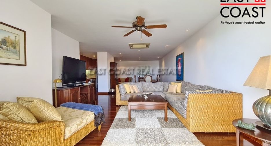For rent 2 bedrooms condo in North Pattaya, Pattaya