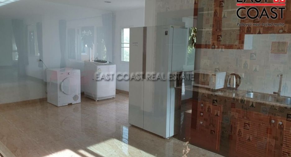 For rent 4 bedrooms house in East Pattaya, Pattaya