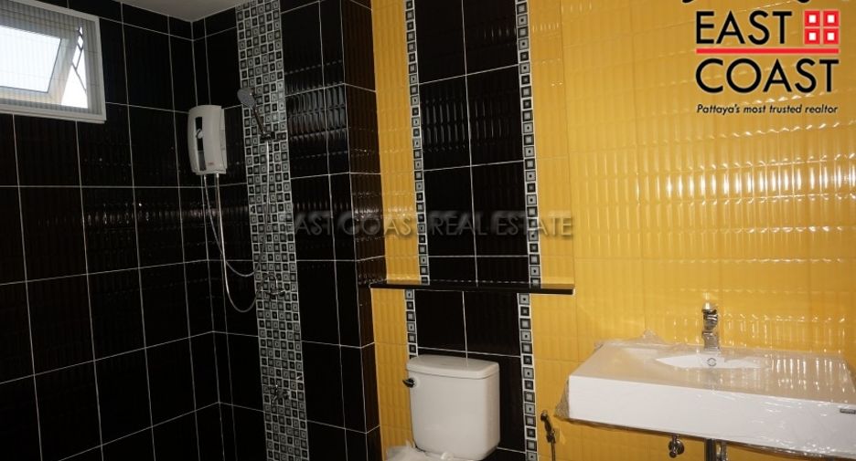 For rent 4 bedrooms house in East Pattaya, Pattaya