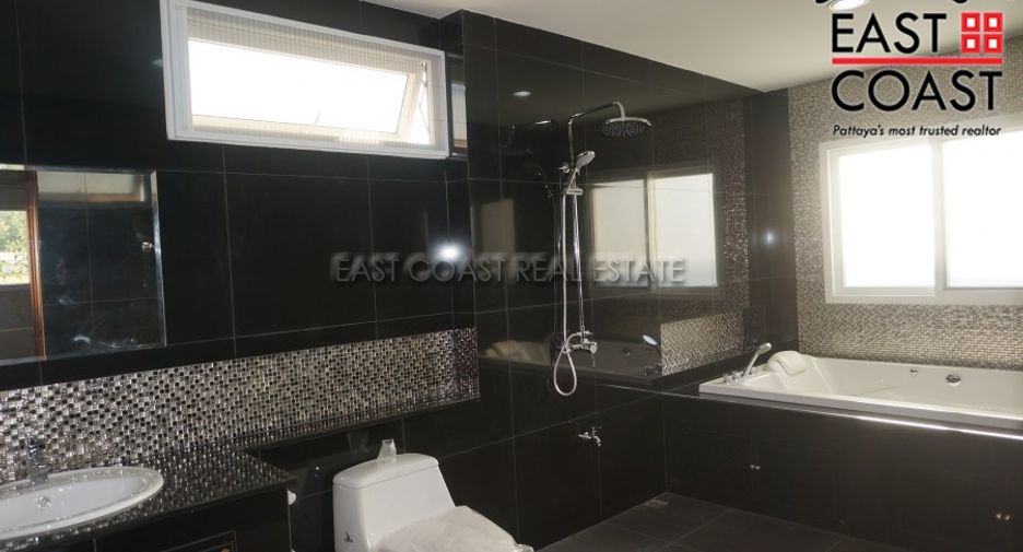 For rent 4 bedrooms house in East Pattaya, Pattaya