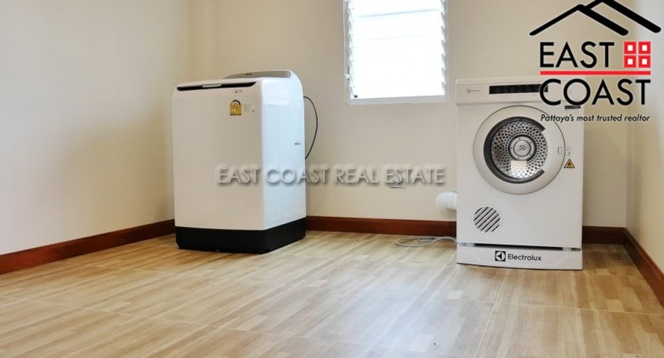 For rent 4 bedrooms house in East Pattaya, Pattaya