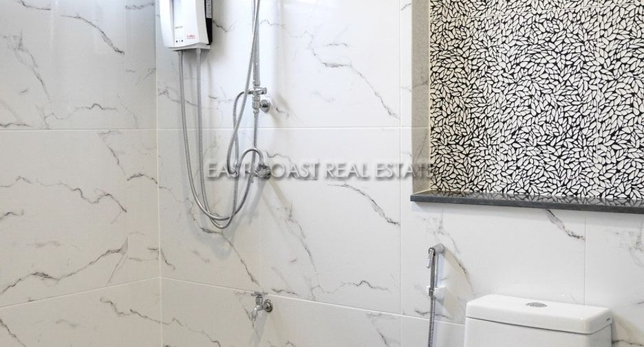 For rent 4 bedrooms house in East Pattaya, Pattaya