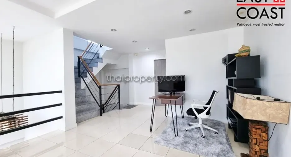 Casa en alquiler de 3 habitaciones en Mueang Rayong, Rayong
