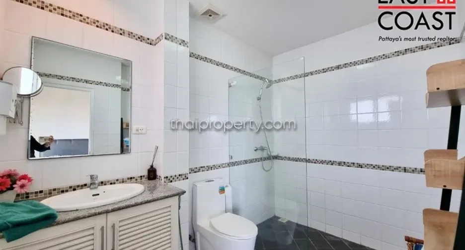 Casa en alquiler de 3 habitaciones en Mueang Rayong, Rayong