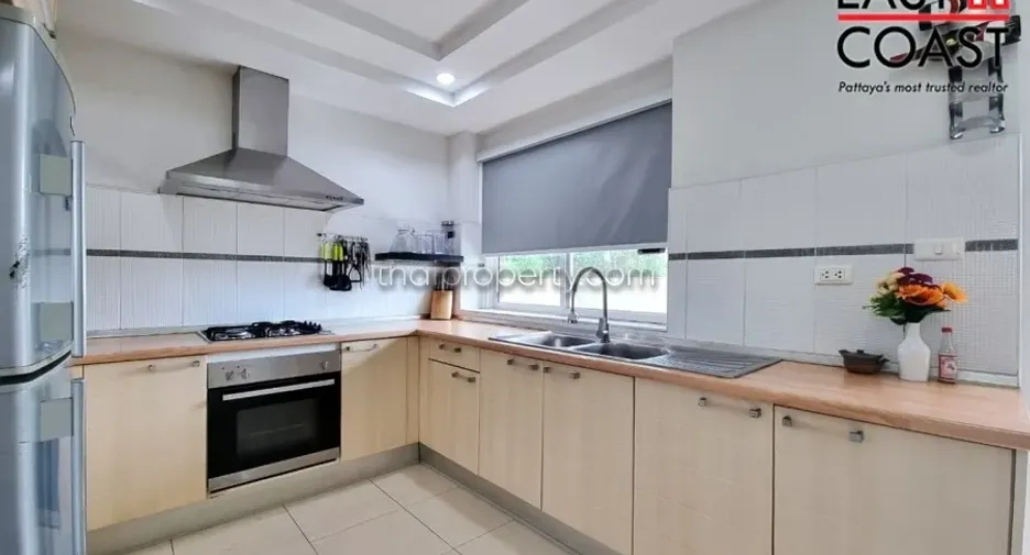 Casa en alquiler de 3 habitaciones en Mueang Rayong, Rayong