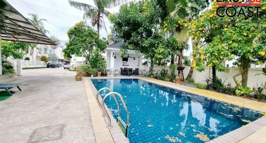 Casa en alquiler de 3 habitaciones en Mueang Rayong, Rayong