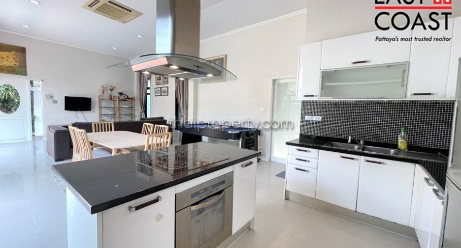 For rent 3 bedrooms house in East Pattaya, Pattaya