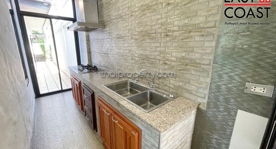 For rent 3 bedrooms house in East Pattaya, Pattaya