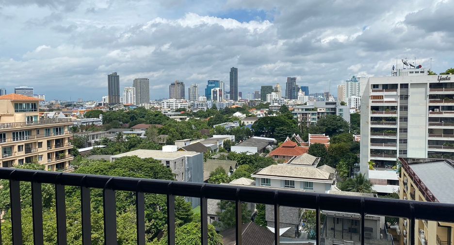 For rent 3 bedrooms condo in Watthana, Bangkok