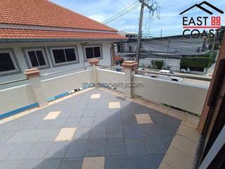 Haus zur Miete mit 4 Zimmer in Bang Lamung, Chonburi