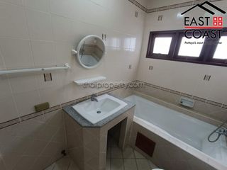 Haus zur Miete mit 4 Zimmer in Bang Lamung, Chonburi