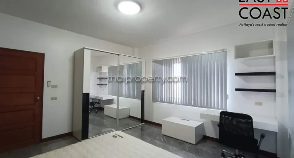 For rent 4 bedrooms house in Bang Lamung, Chonburi