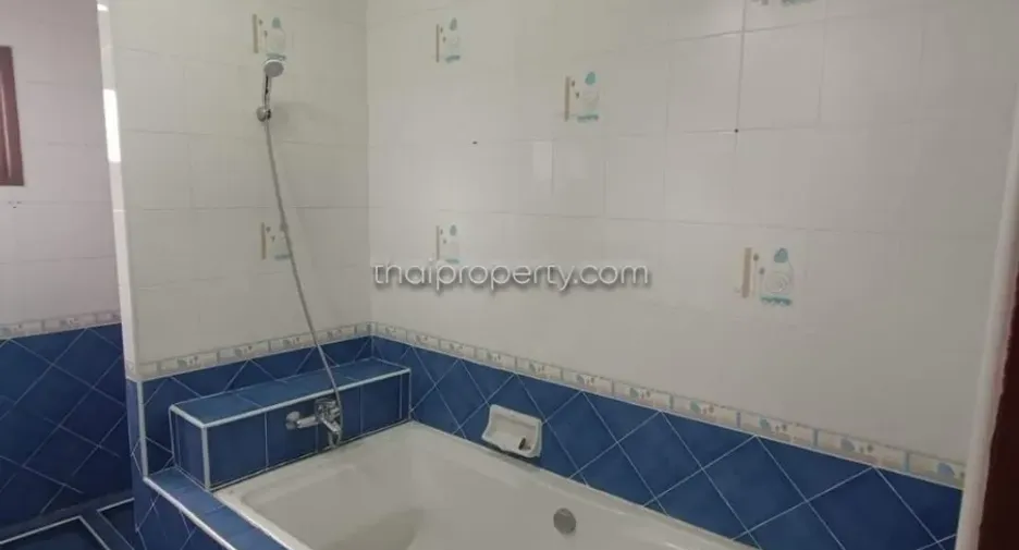 For rent 4 bedrooms house in Bang Lamung, Chonburi