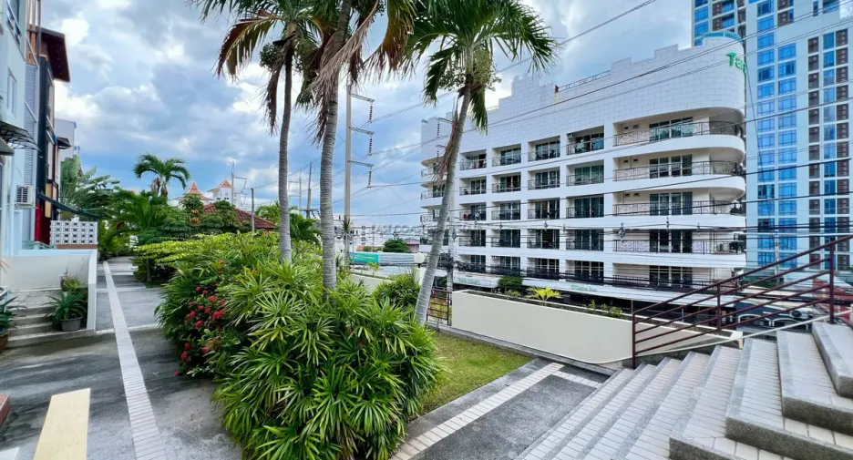 For rent 2 bedrooms condo in Bang Lamung, Chonburi
