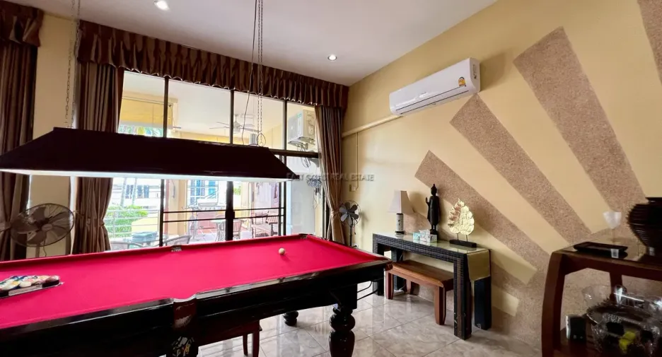 For rent 2 bedrooms condo in Bang Lamung, Chonburi