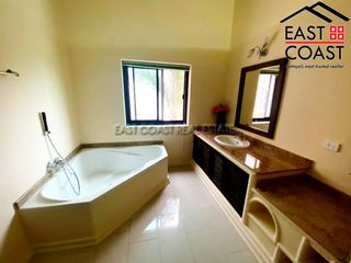 Casa en alquiler de 3 habitaciones en Bang Lamung, Chonburi