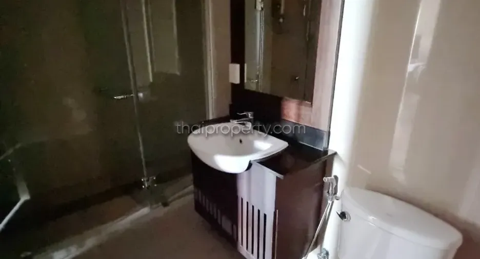 For rent 2 bedrooms condo in Bang Lamung, Chonburi