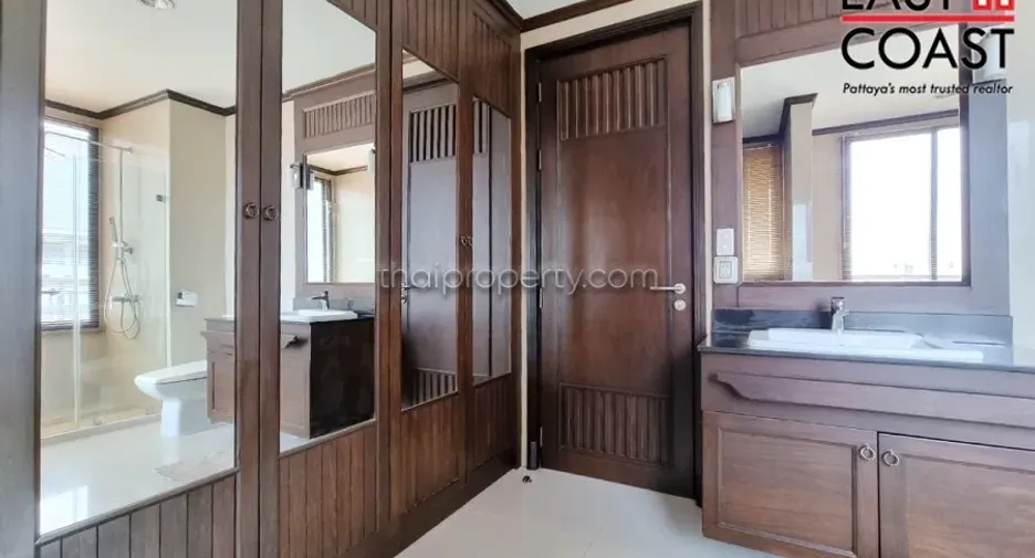 For rent 2 bedrooms condo in Bang Lamung, Chonburi