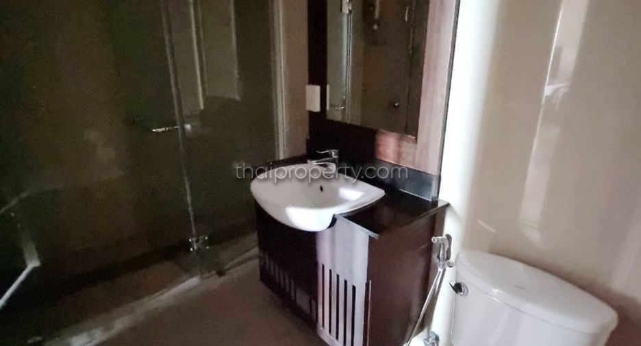 For rent 2 bedrooms condo in Central Pattaya, Pattaya