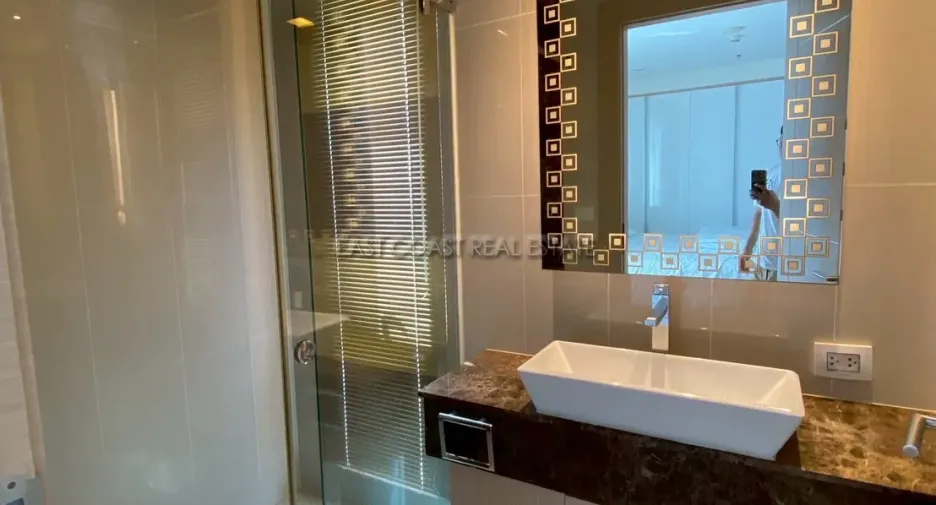 For rent 2 bedrooms condo in Bang Lamung, Chonburi