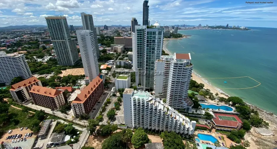 For rent 2 bedrooms condo in Bang Lamung, Chonburi