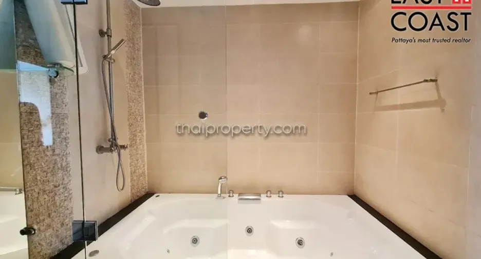 For rent 2 bedrooms condo in Bang Lamung, Chonburi