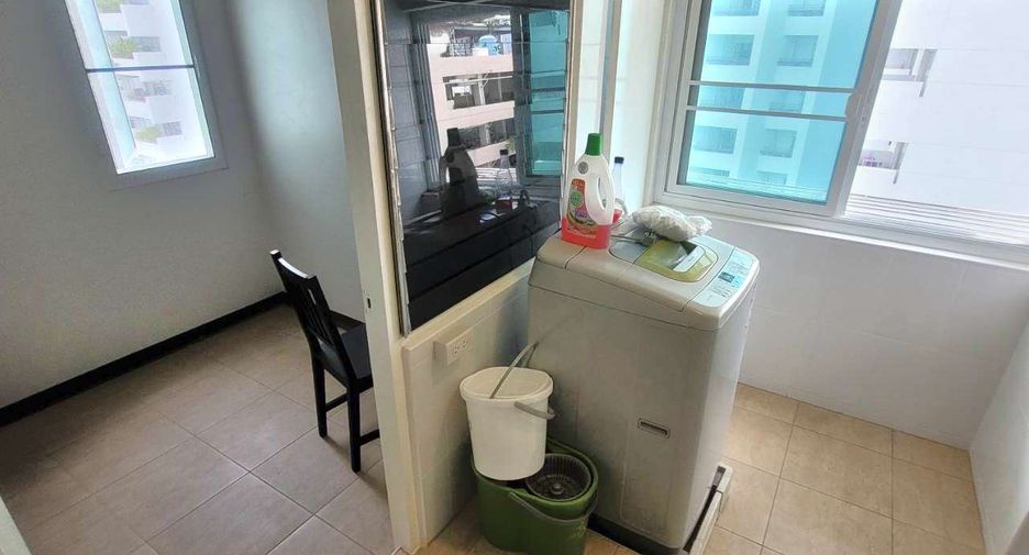 À louer 3 chambres condo à Sathon, Bangkok