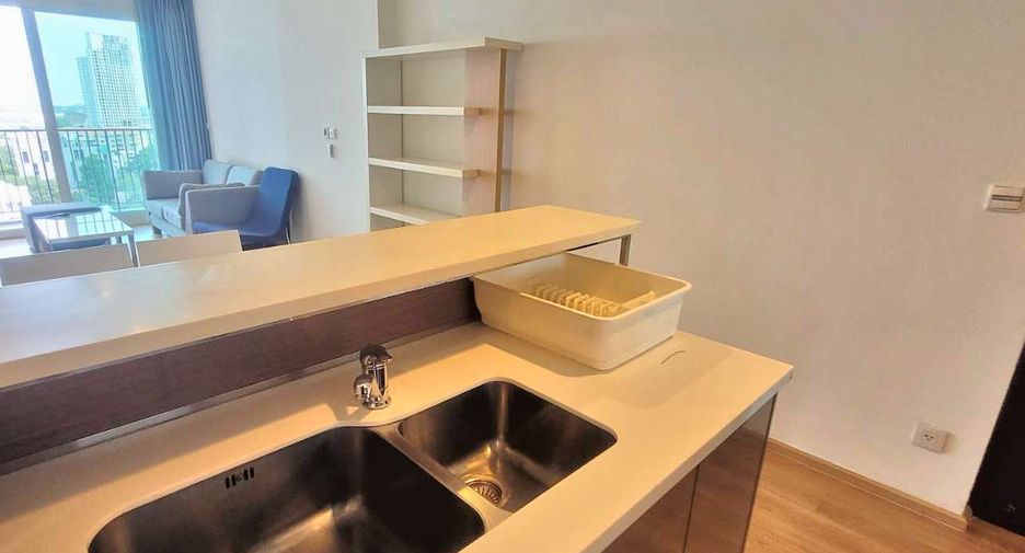 For rent 2 bedrooms condo in Khlong Toei, Bangkok