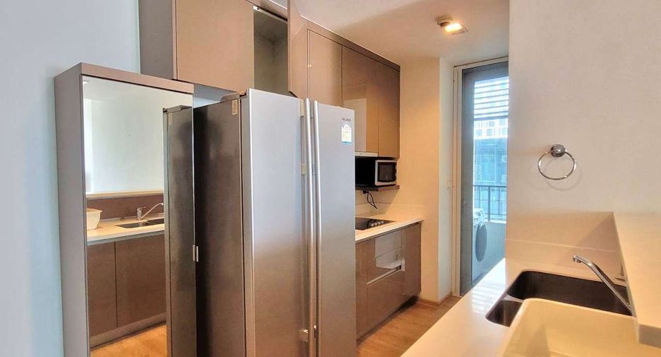 For rent 2 bedrooms condo in Khlong Toei, Bangkok