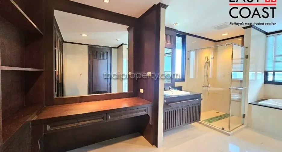 For rent 2 bedrooms condo in Bang Lamung, Chonburi