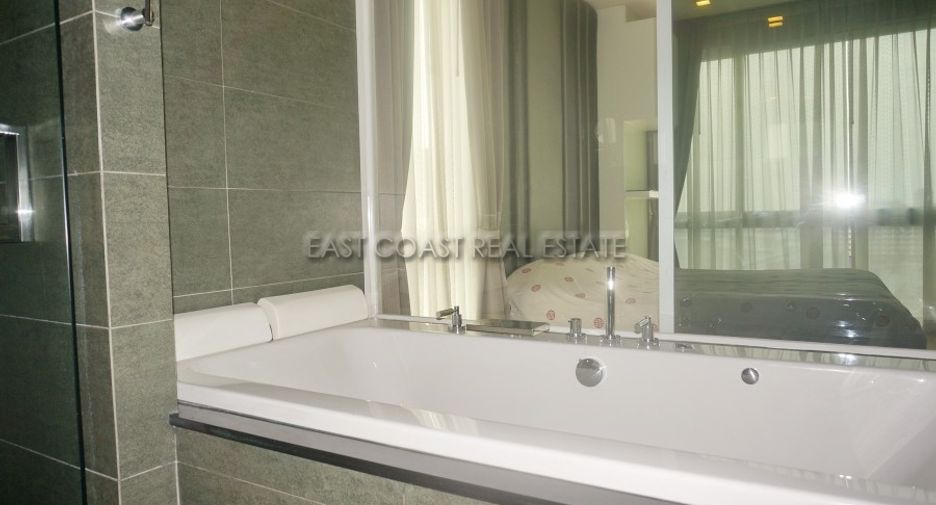 For rent 3 bedrooms condo in Central Pattaya, Pattaya