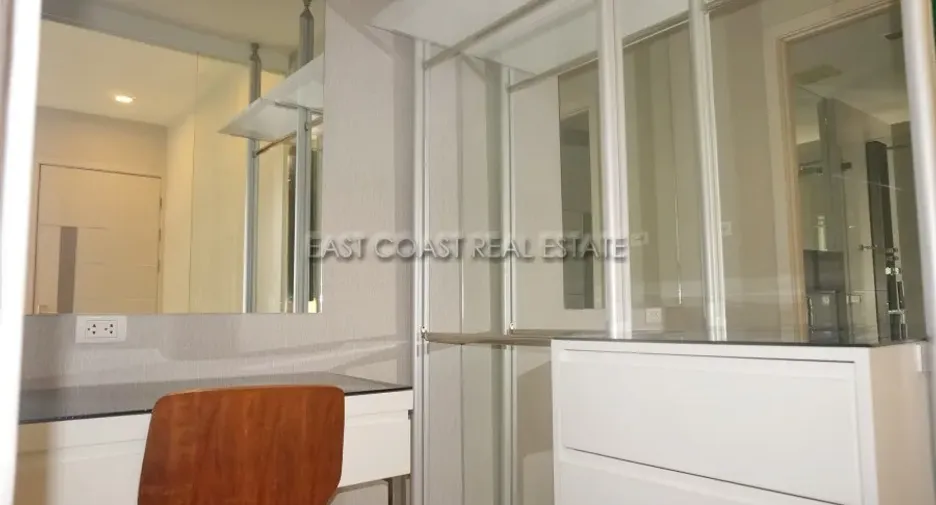 For rent 3 bedrooms condo in Bang Lamung, Chonburi