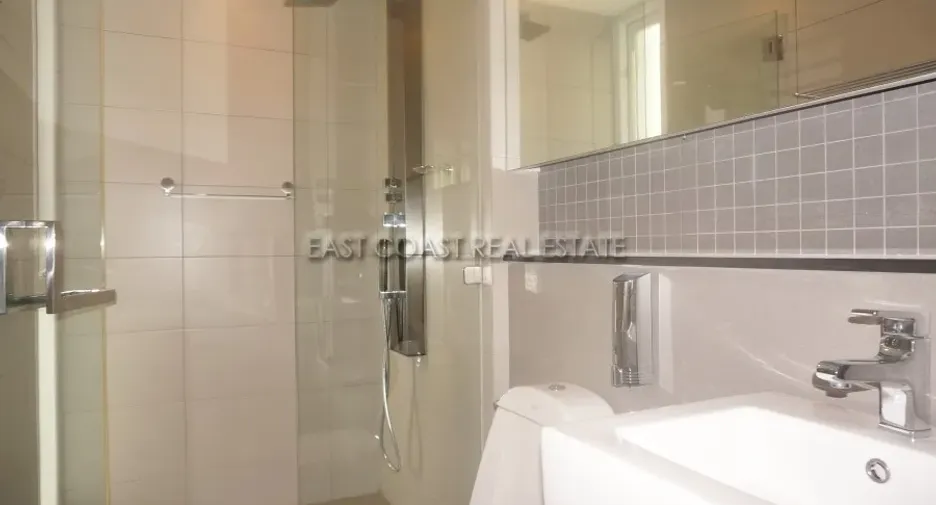 For rent 3 bedrooms condo in Bang Lamung, Chonburi