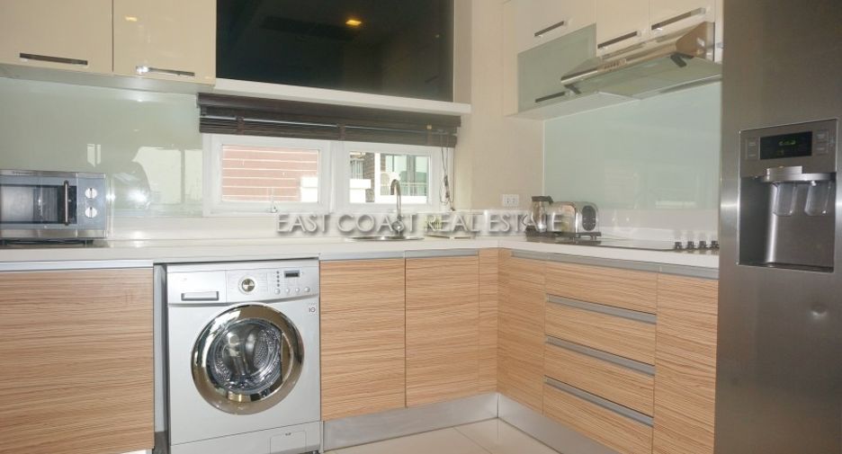 For rent 3 bedrooms condo in Central Pattaya, Pattaya