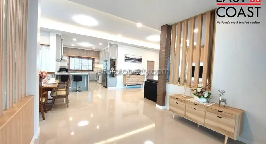 Casa en alquiler de 3 habitaciones en Huay Yai, Pattaya