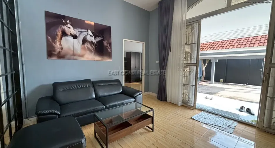 Casa en alquiler de 3 habitaciones en Bang Lamung, Chonburi