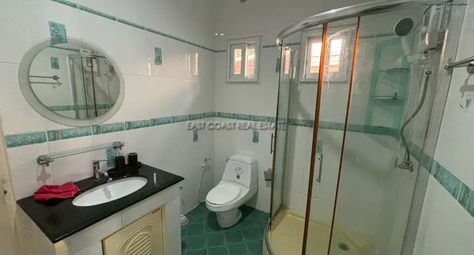 Casa en alquiler de 3 habitaciones en Bang Lamung, Chonburi