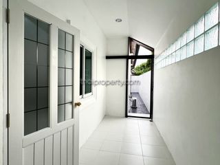 À louer 4 chambres maison à Bang Lamung, Chonburi