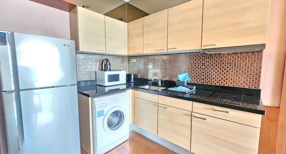 For rent and for sale 1 bed condo in Pathum Wan, Bangkok