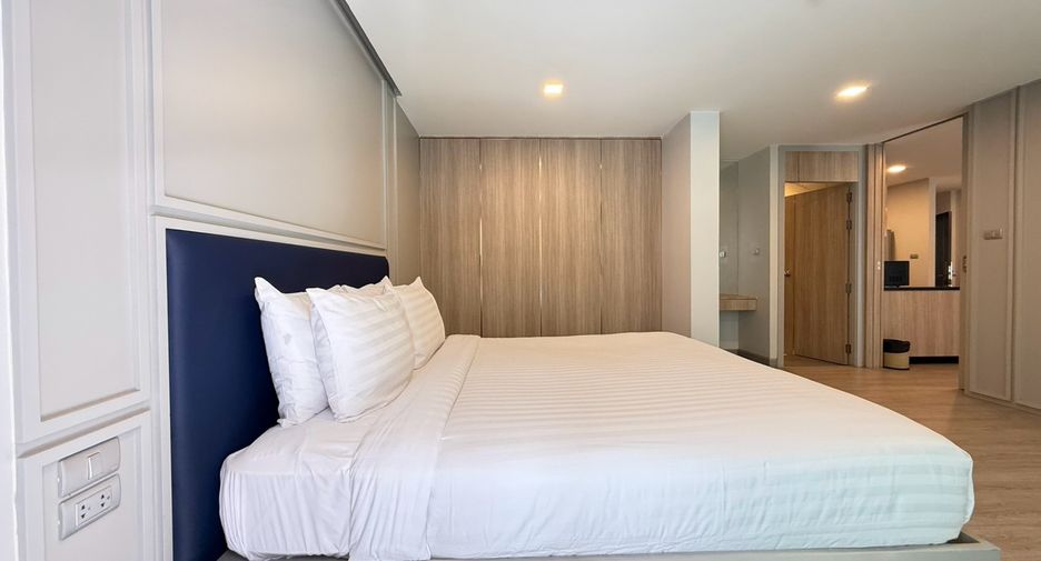 For rent 1 bed condo in Watthana, Bangkok