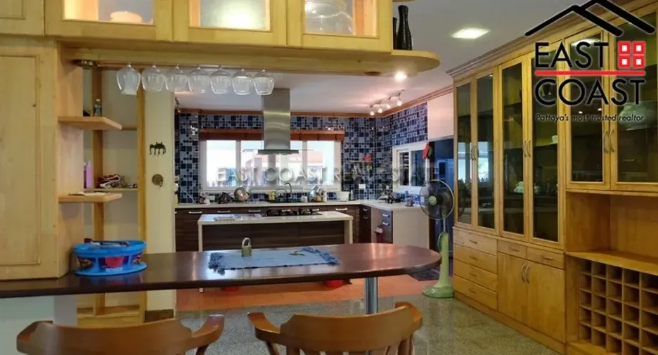 For rent 4 bedrooms house in Bang Lamung, Chonburi