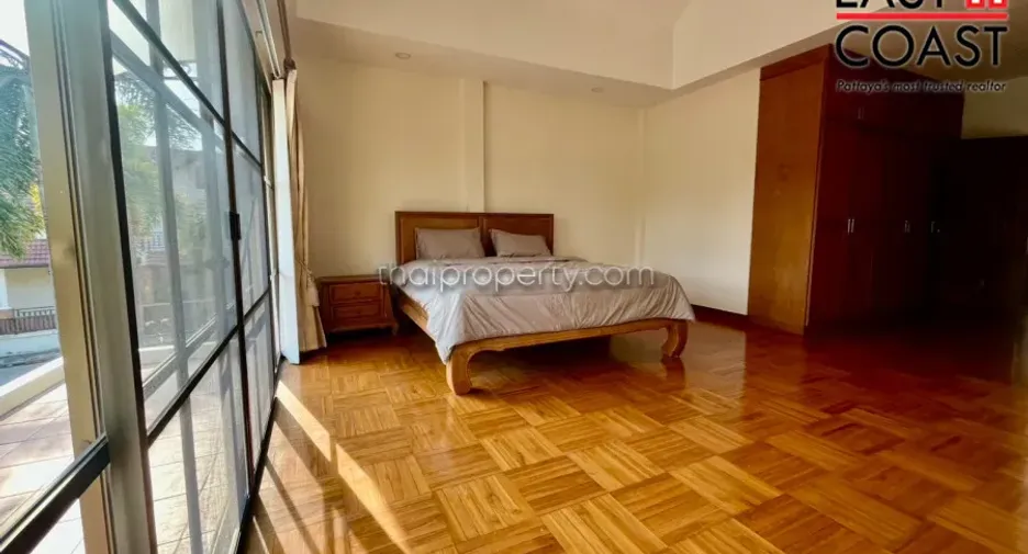 For rent 5 bedrooms house in Bang Lamung, Chonburi